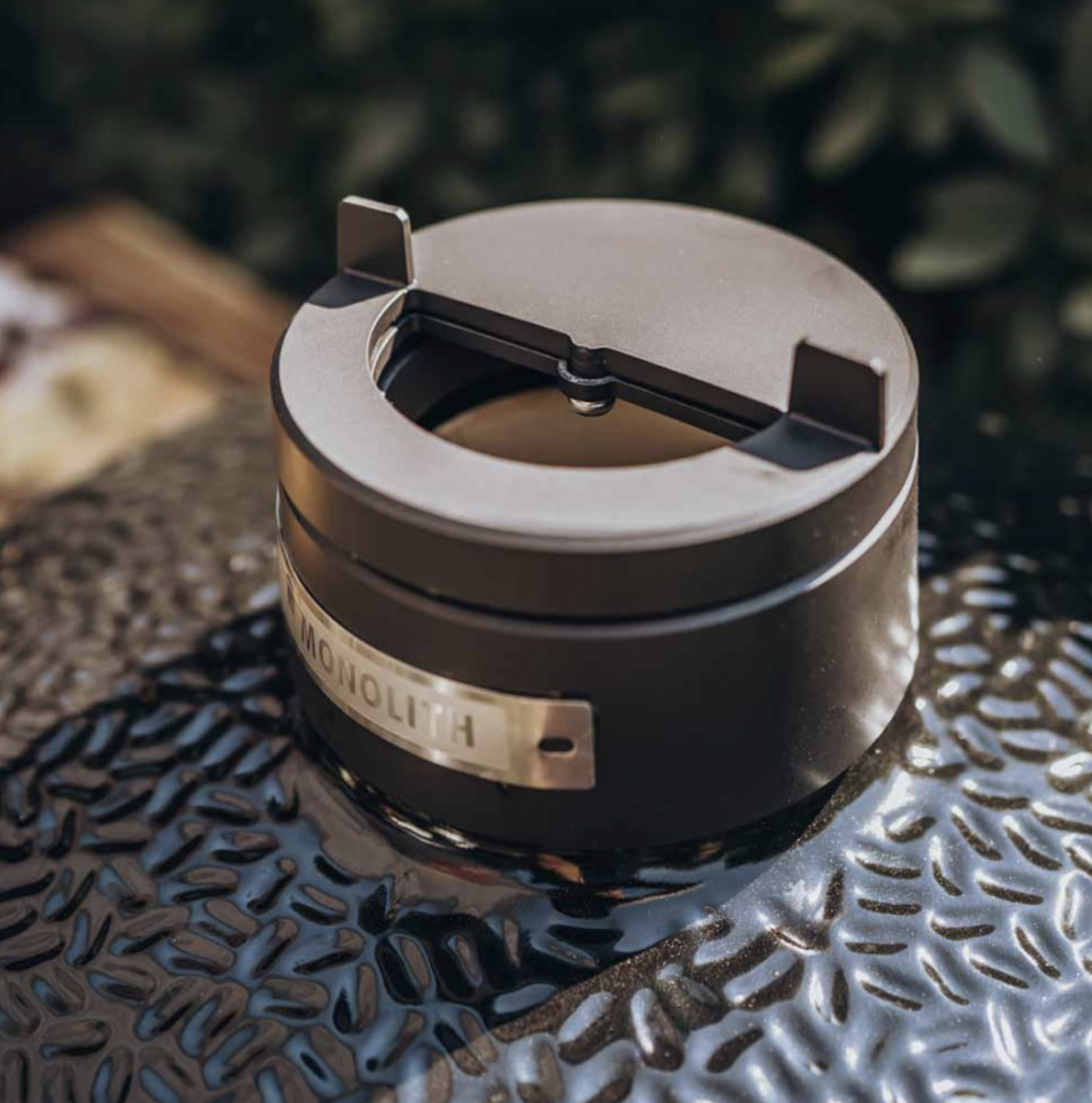 Kamado Monolith TWO 66 Noir sans Chariot – Image 5
