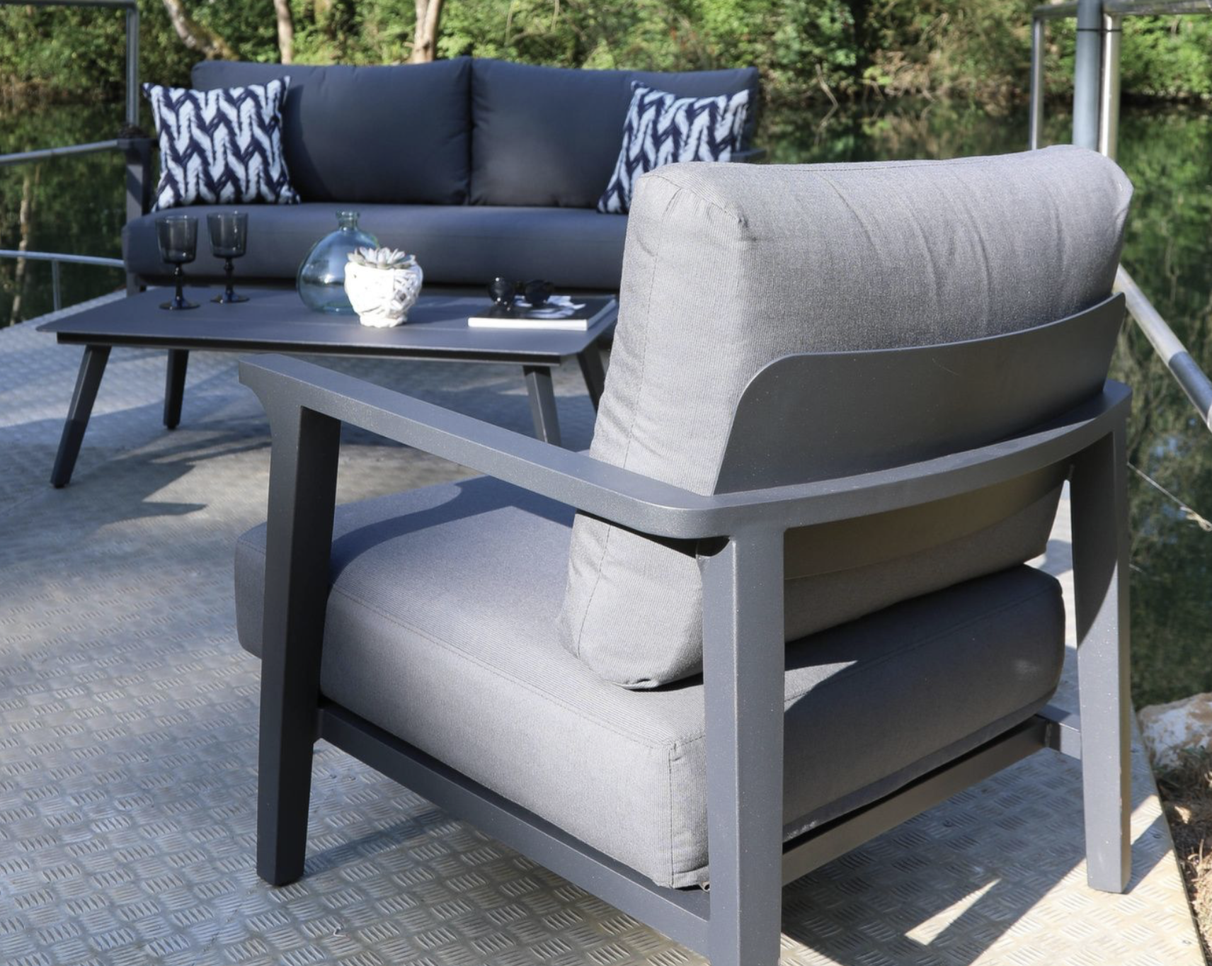 Set LAVA avec 2 Fauteuils 1 Canapé 3 places et 1 Table basse – Image 4